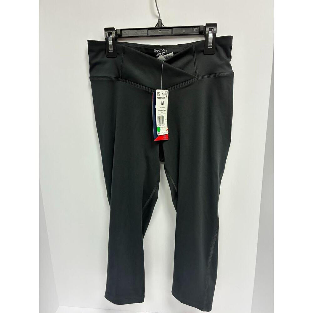Reebok Women's Medium Basic Capri Training Tights… - image 1